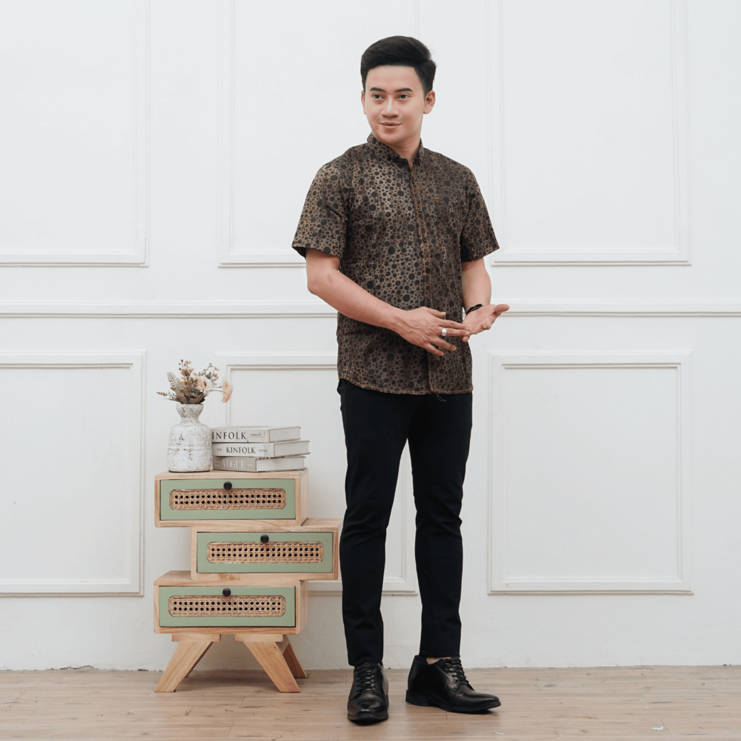 Kemeja Batik Pria Lengan Pendek Katun Premium Slimfit - Batik Surya Teja (KPES 7-11)