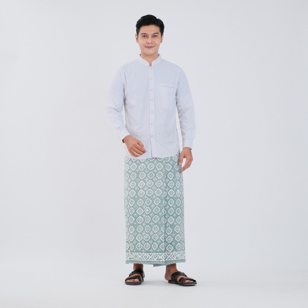 Sarung Batik Cap Pastel Monokrom Rayon Surya Teja SPM-12