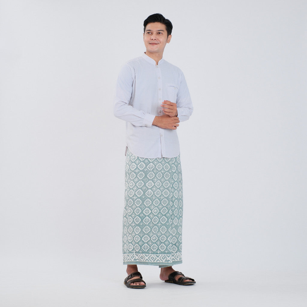 Sarung Batik Cap Pastel Monokrom Rayon Surya Teja SPM-12