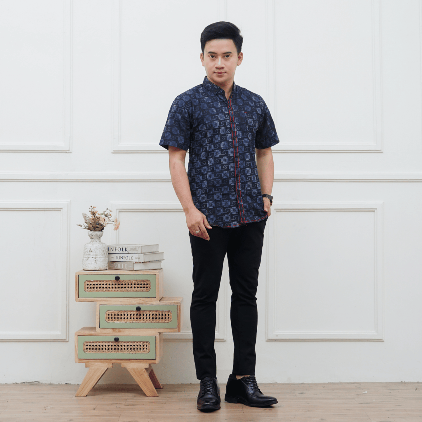 Kemeja Batik Pria Lengan Pendek Katun Premium Slimfit - Batik Surya Teja (KPES 7-11)