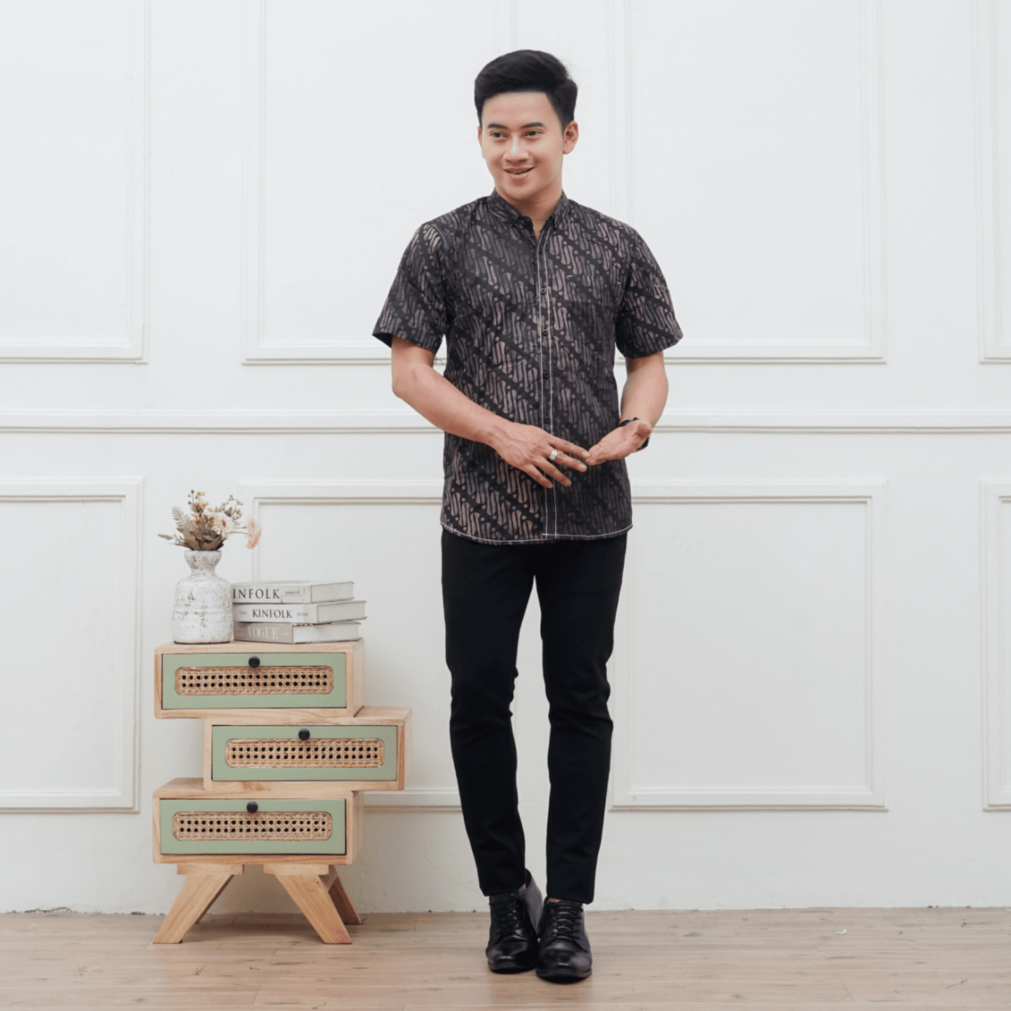 Kemeja Batik Pria Lengan Pendek Katun Premium Slimfit - Batik Surya Teja (KPES 1-6)