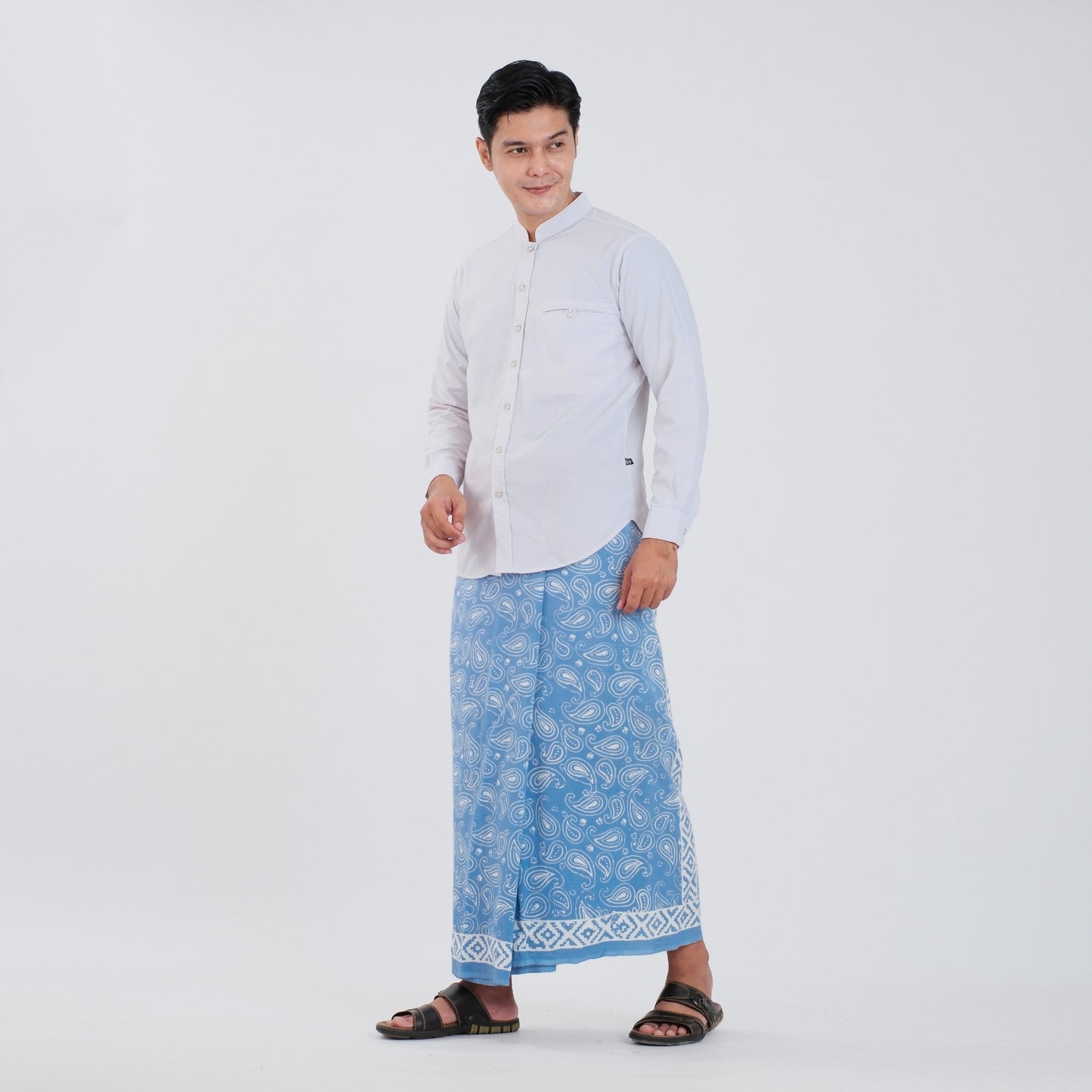 Sarung Batik Cap Sky Blue Monokrom Rayon Premium - Batik Surya Teja (SPM 5-16)