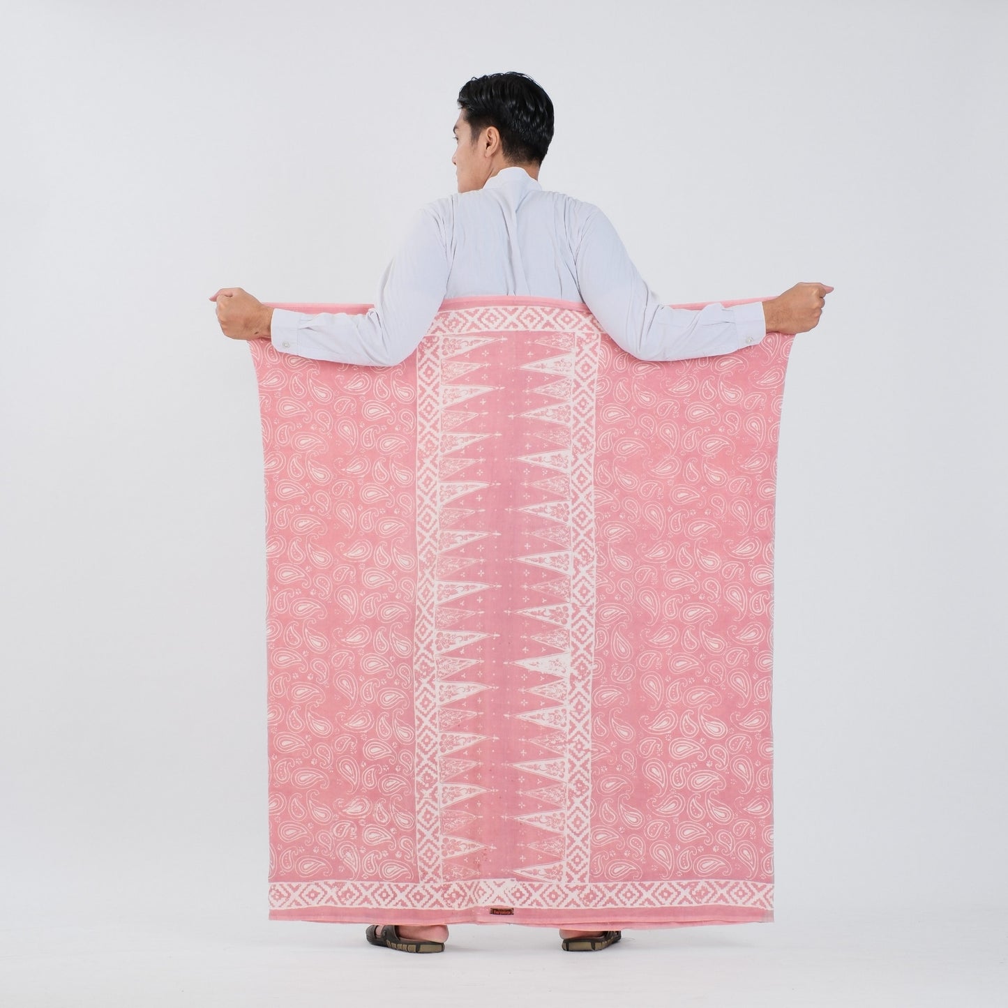 Sarung Batik Cap Baby Pink Monokrom Rayon Premium - Batik Surya Teja (SPM 4-17)