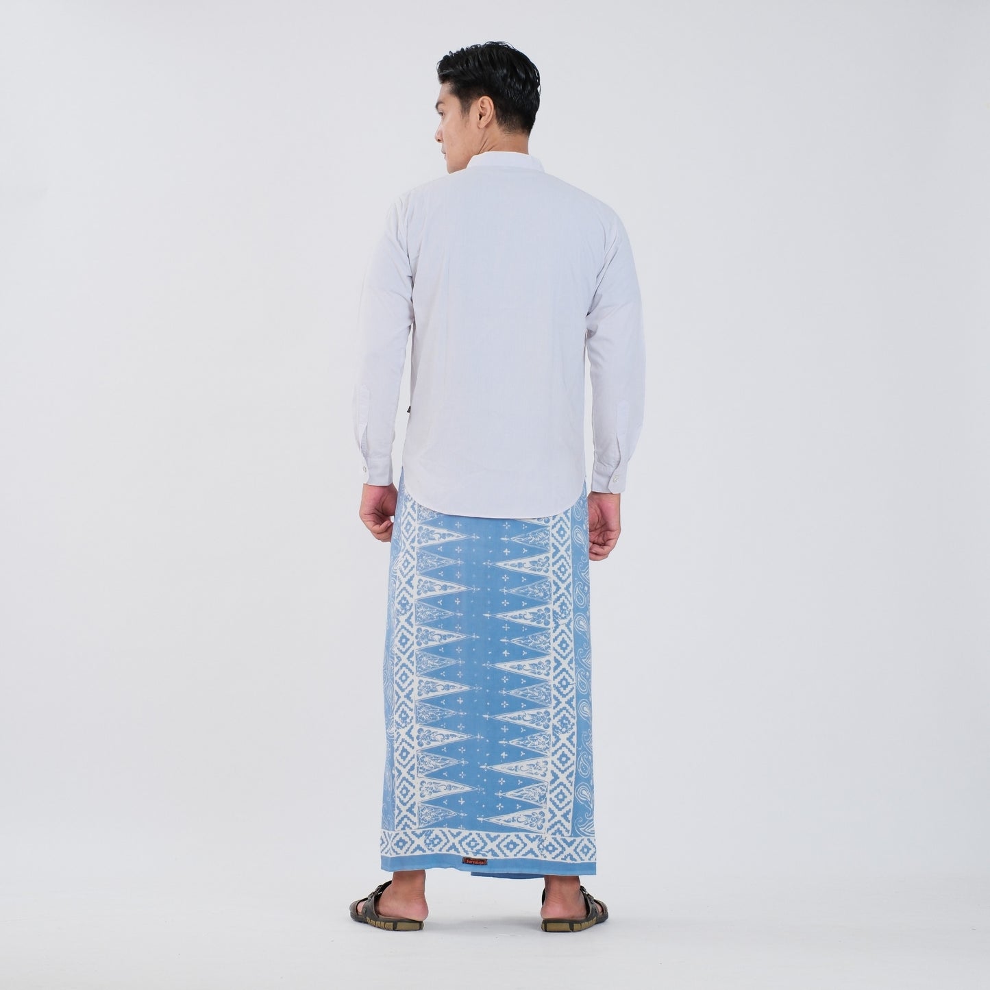 Sarung Batik Cap Sky Blue Monokrom Rayon Premium - Batik Surya Teja (SPM 5-16)