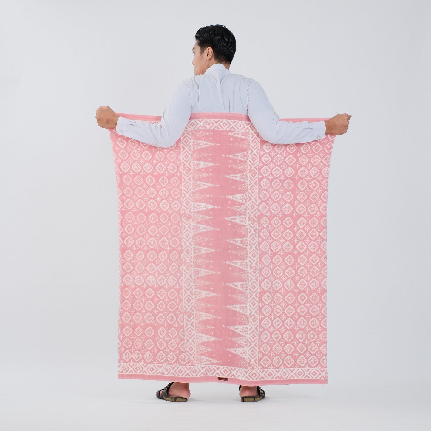 Sarung Batik Cap Baby Pink Monokrom Rayon Premium - Batik Surya Teja (SPM 4-17)