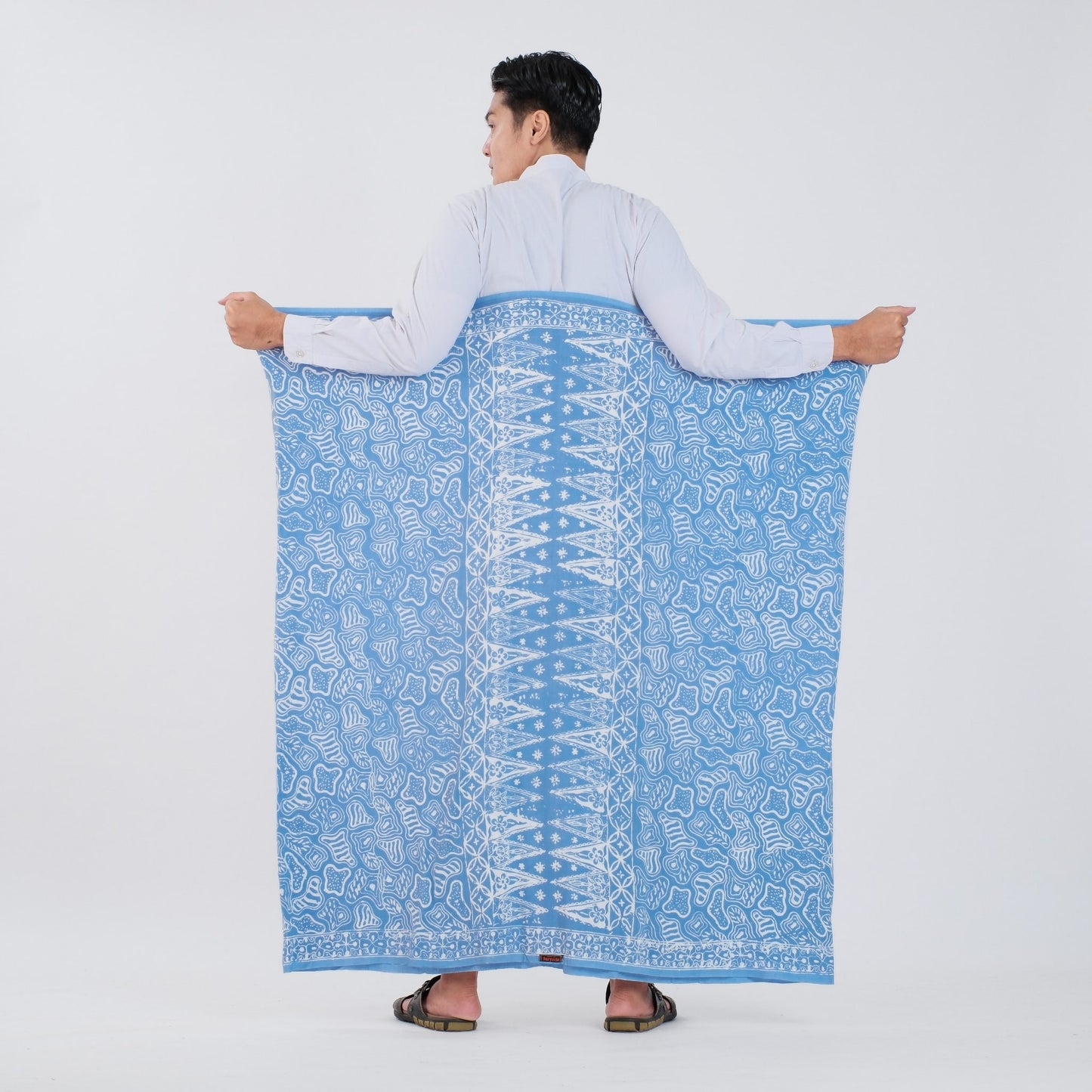 Sarung Batik Cap Sky Blue Monokrom Rayon Premium - Batik Surya Teja (SPM 5-16)