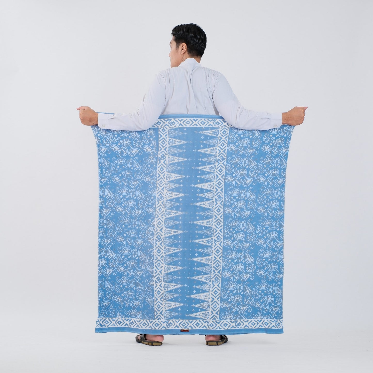 Sarung Batik Cap Sky Blue Monokrom Rayon Premium - Batik Surya Teja (SPM 5-16)
