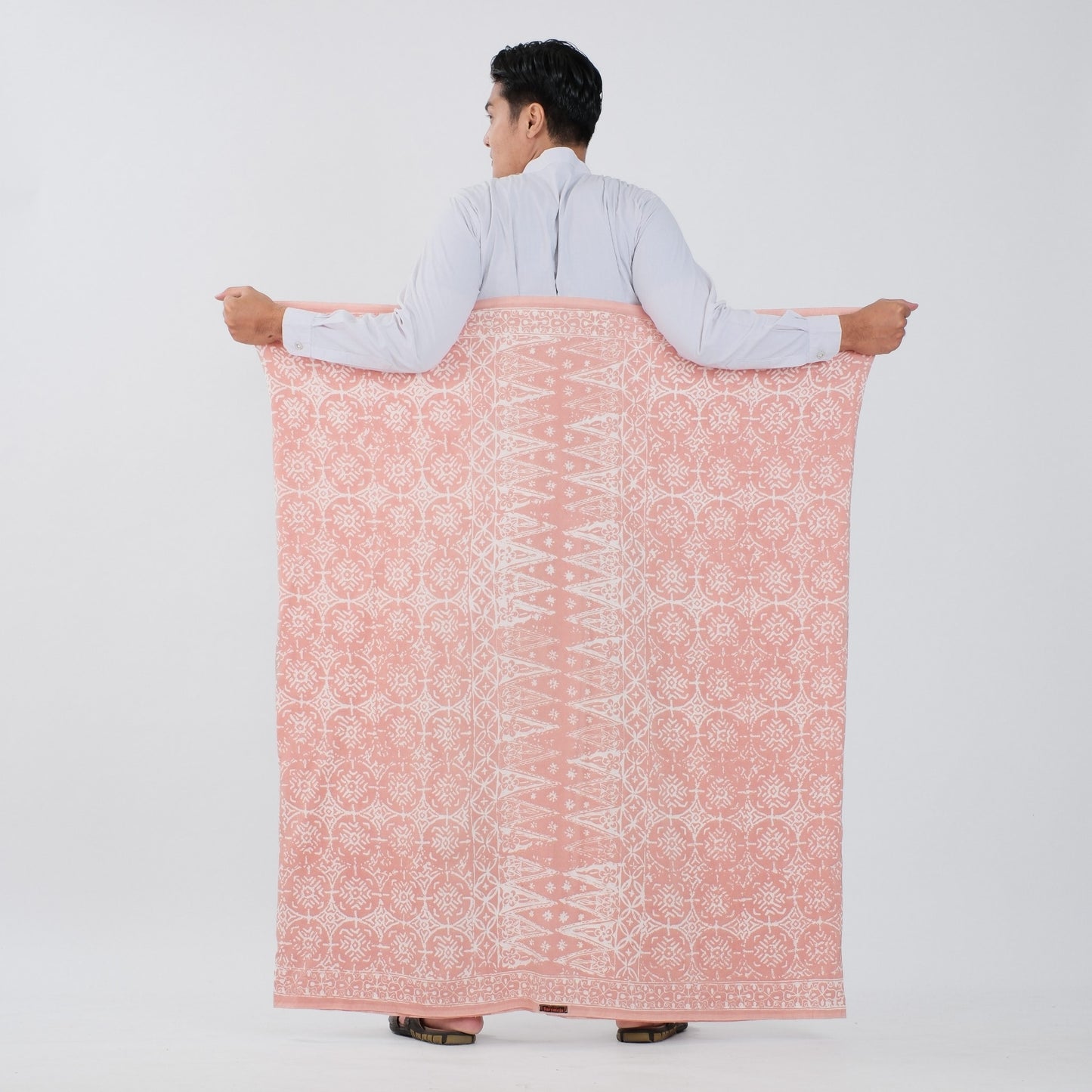 Sarung Batik Cap Peach Monokrom Rayon Premium - Batik Surya Teja (SPM 1-20)