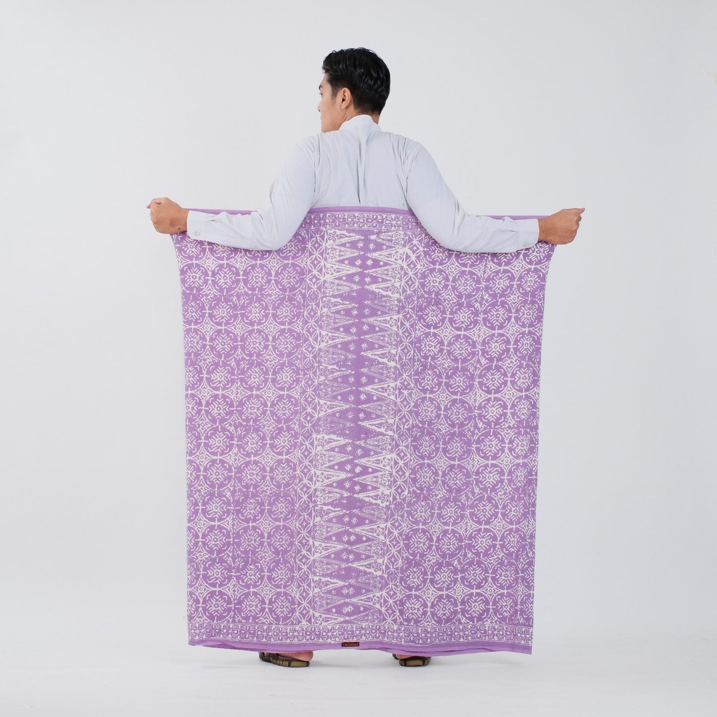 Sarung Batik Cap Lavender Monokrom Rayon Premium - Batik Surya Teja (SPM 3-18)