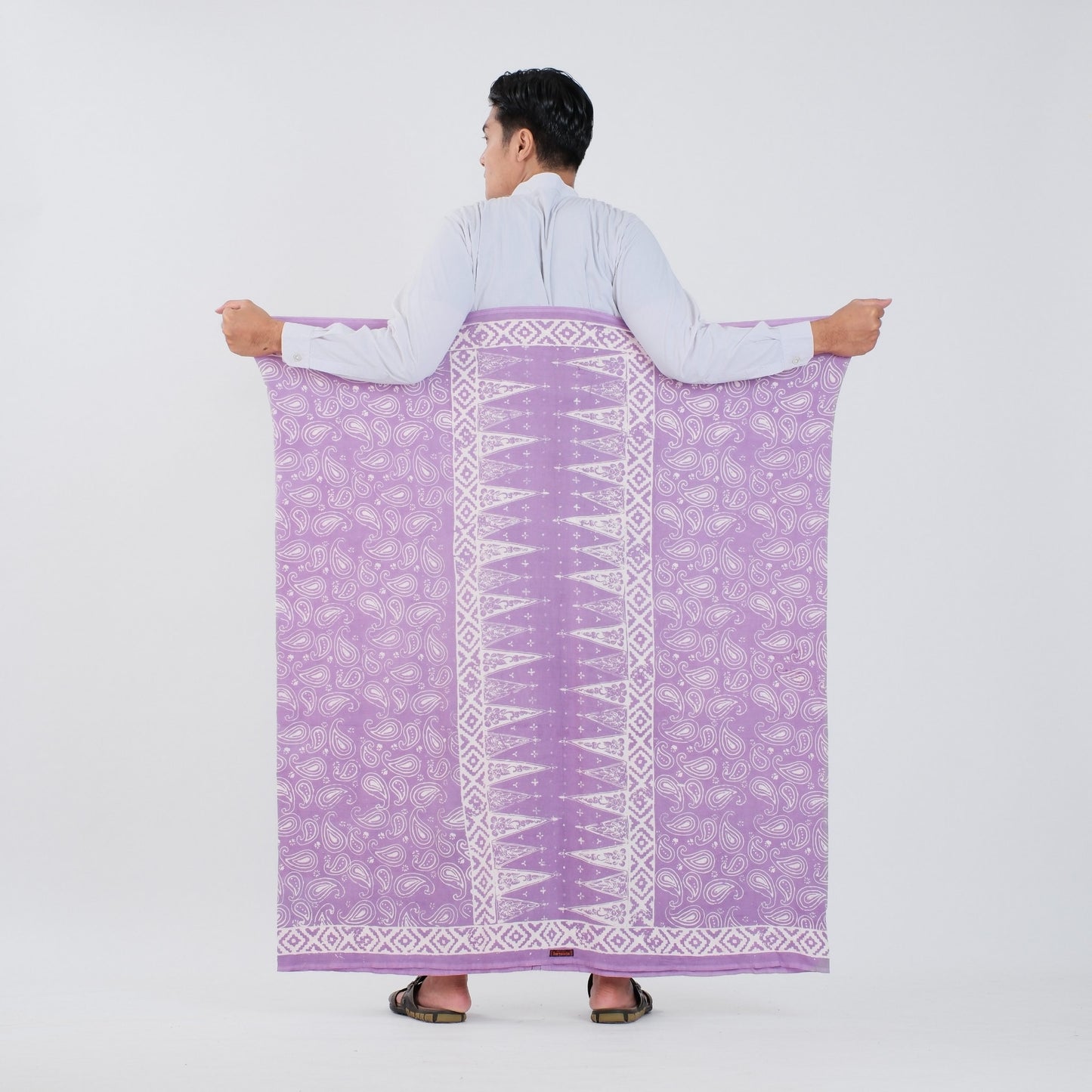 Sarung Batik Cap Lavender Monokrom Rayon Premium - Batik Surya Teja (SPM 3-18)
