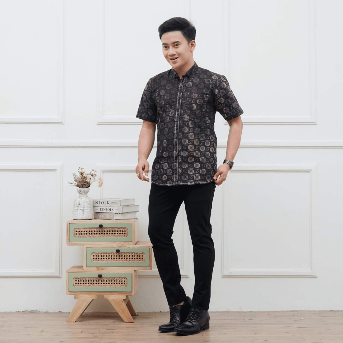 Kemeja Batik Pria Lengan Pendek Katun Premium Slimfit - Batik Surya Teja (KPES 1-6)